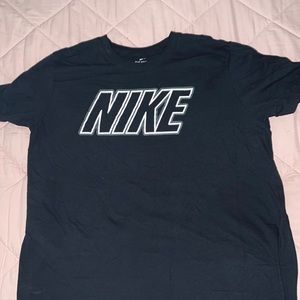 Nike short sleeve t-shirt